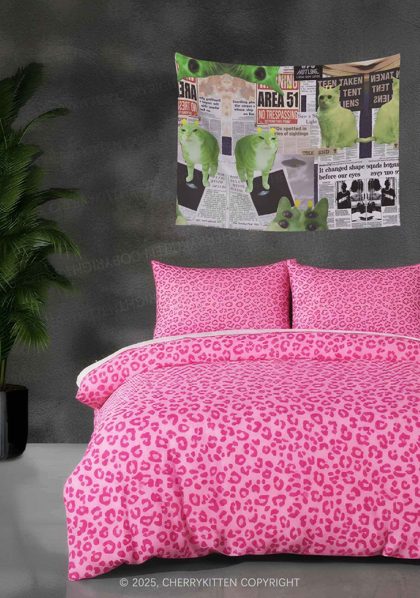 Green Alien Kitten Flag Y2K Tapestry Cherrykitten