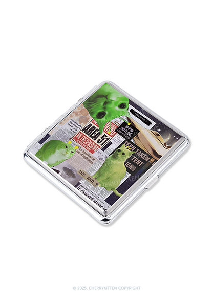 Green Alien Kitten Y2K Cigarette Case Cherrykitten