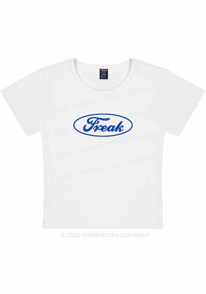 Curvy Oval Freak Y2K Baby Tee Cherrykitten