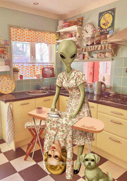 Halloween Alien Housewife Y2K Print Cami Crop Top Cherrykitten